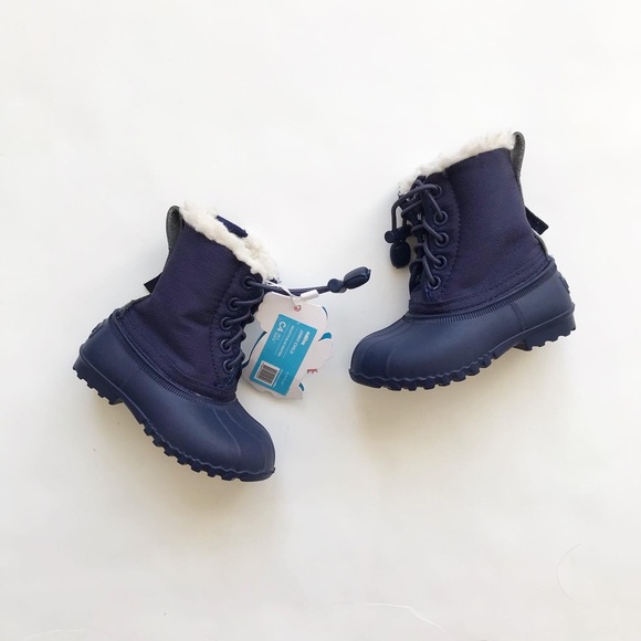 Native NWT navy jimmy child regatta boots size 4